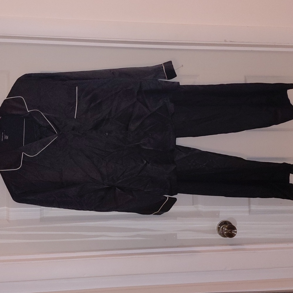 NWT Jones New York 2 Piece Pajamas, Small, Black And Gold